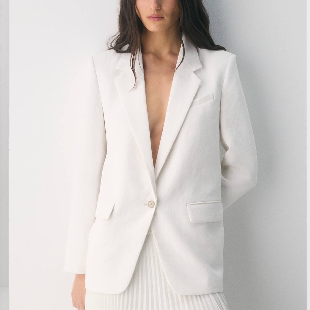 Aritzia White Single-Button Blazer